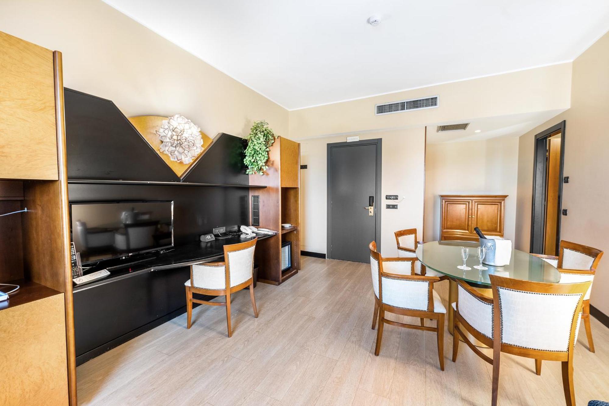 Abacus Hotel 4*